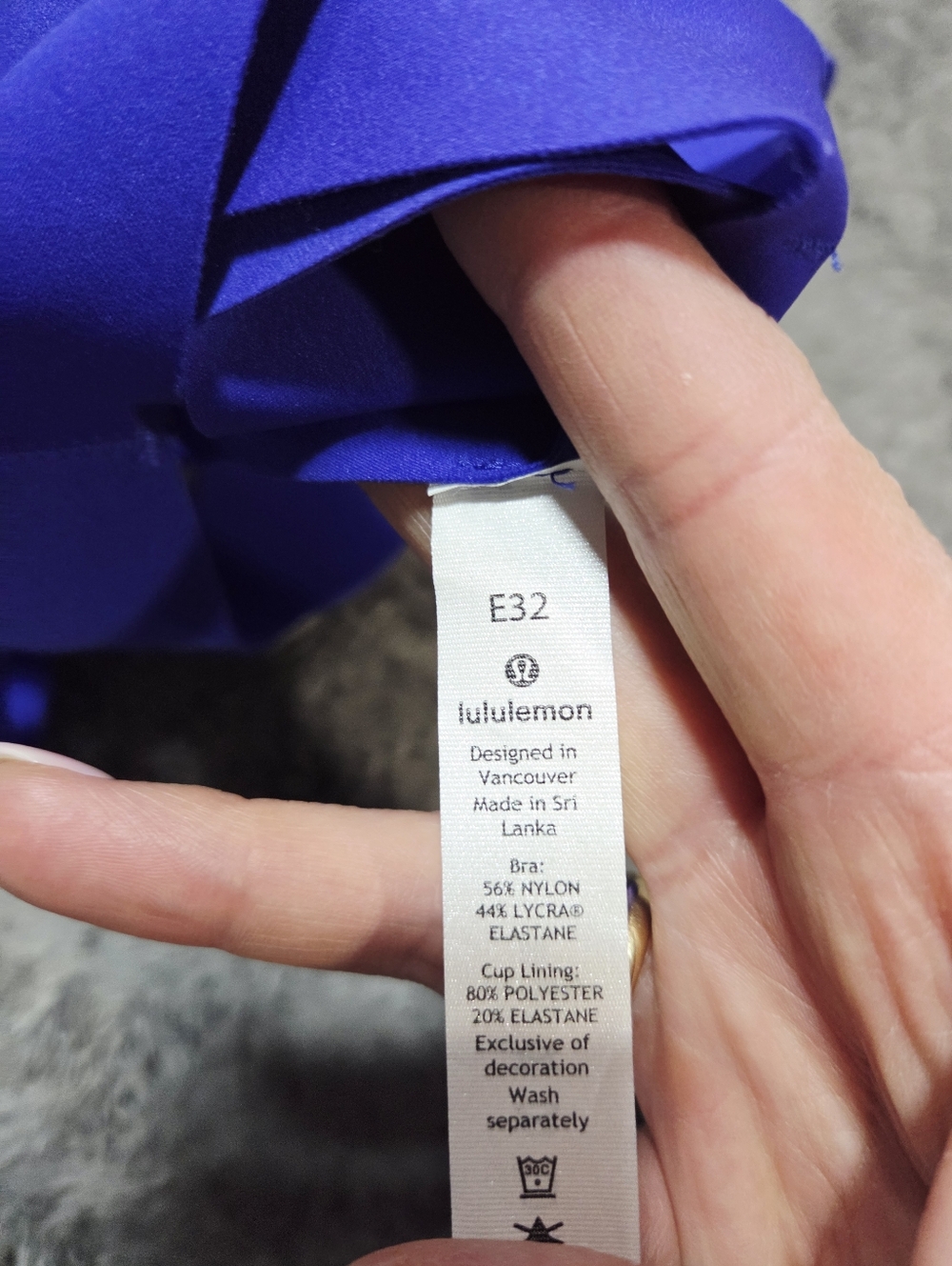Lululemon Enlite Bra *Zip Front Lazurite Size E32 - Picture 9 of 10